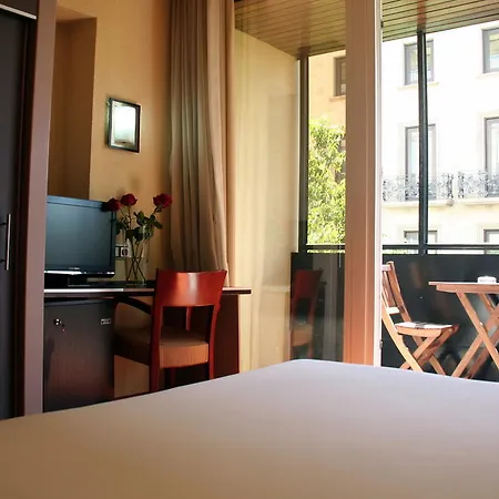 Hotel Atiram 4*