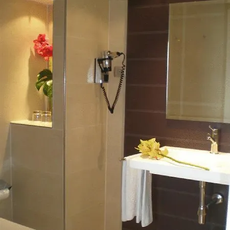 Hotel Atiram 4*