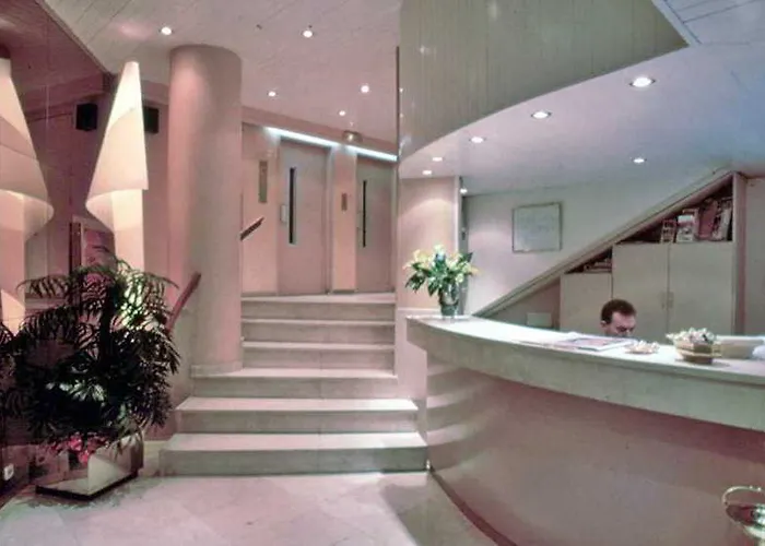 Atiram Hotel 4*